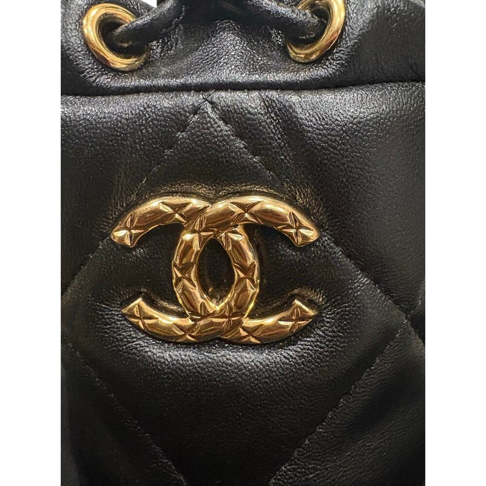Authentic CHANEL Matelasse CC Logo Chain Mini Pouch Bag Black Lambskin Full Set - Picture 12 of 16